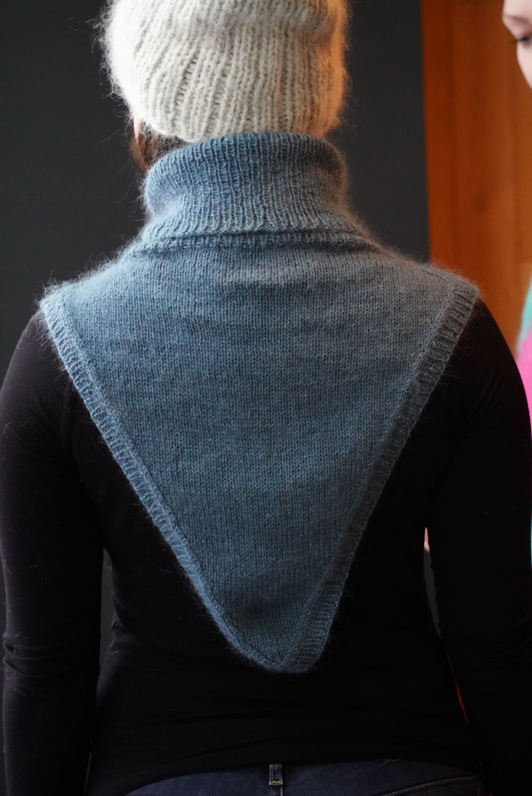 Arrow neck - english
